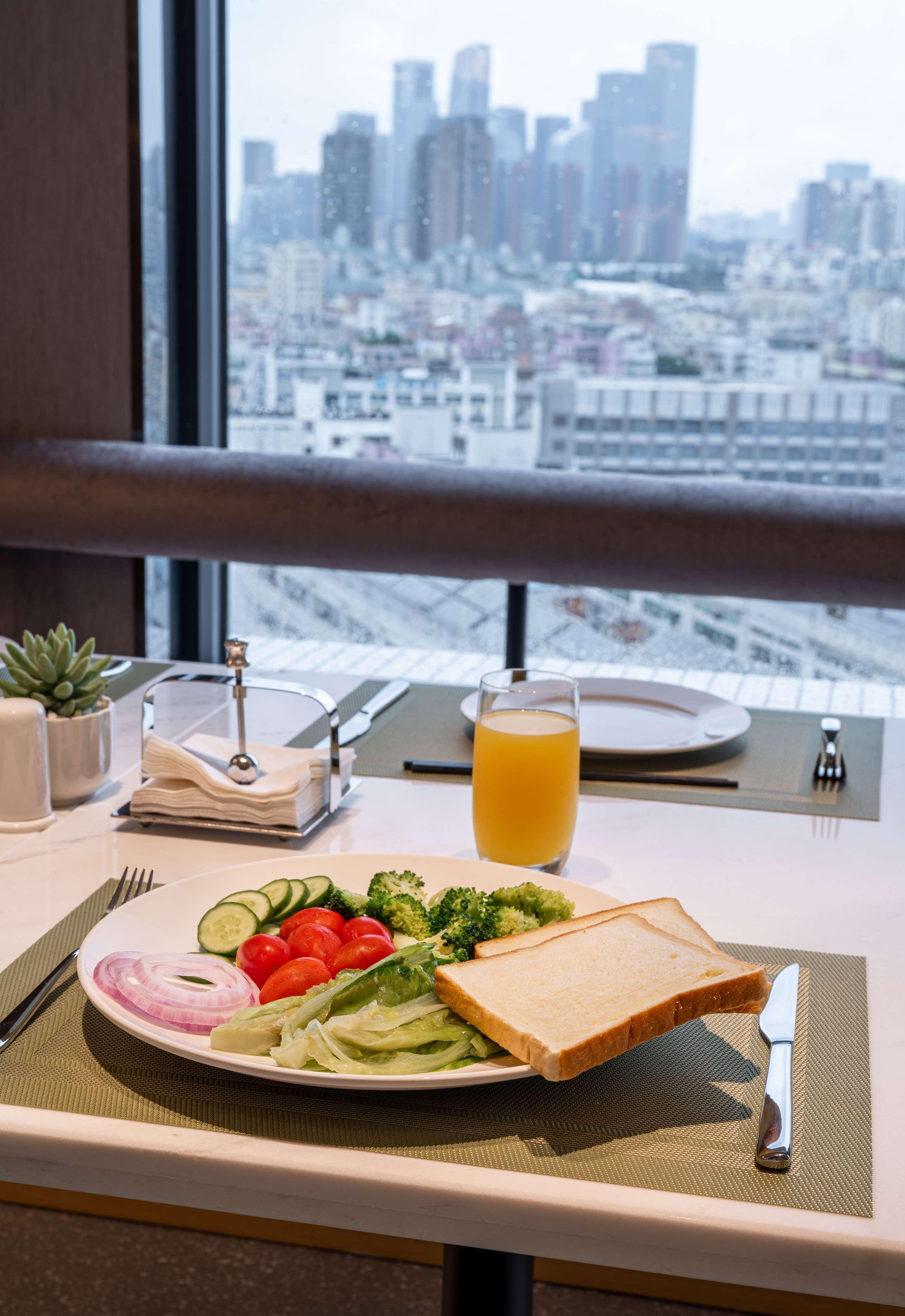 Hilton Garden Inn Shenzhen Nanshan Avenue Esterno foto