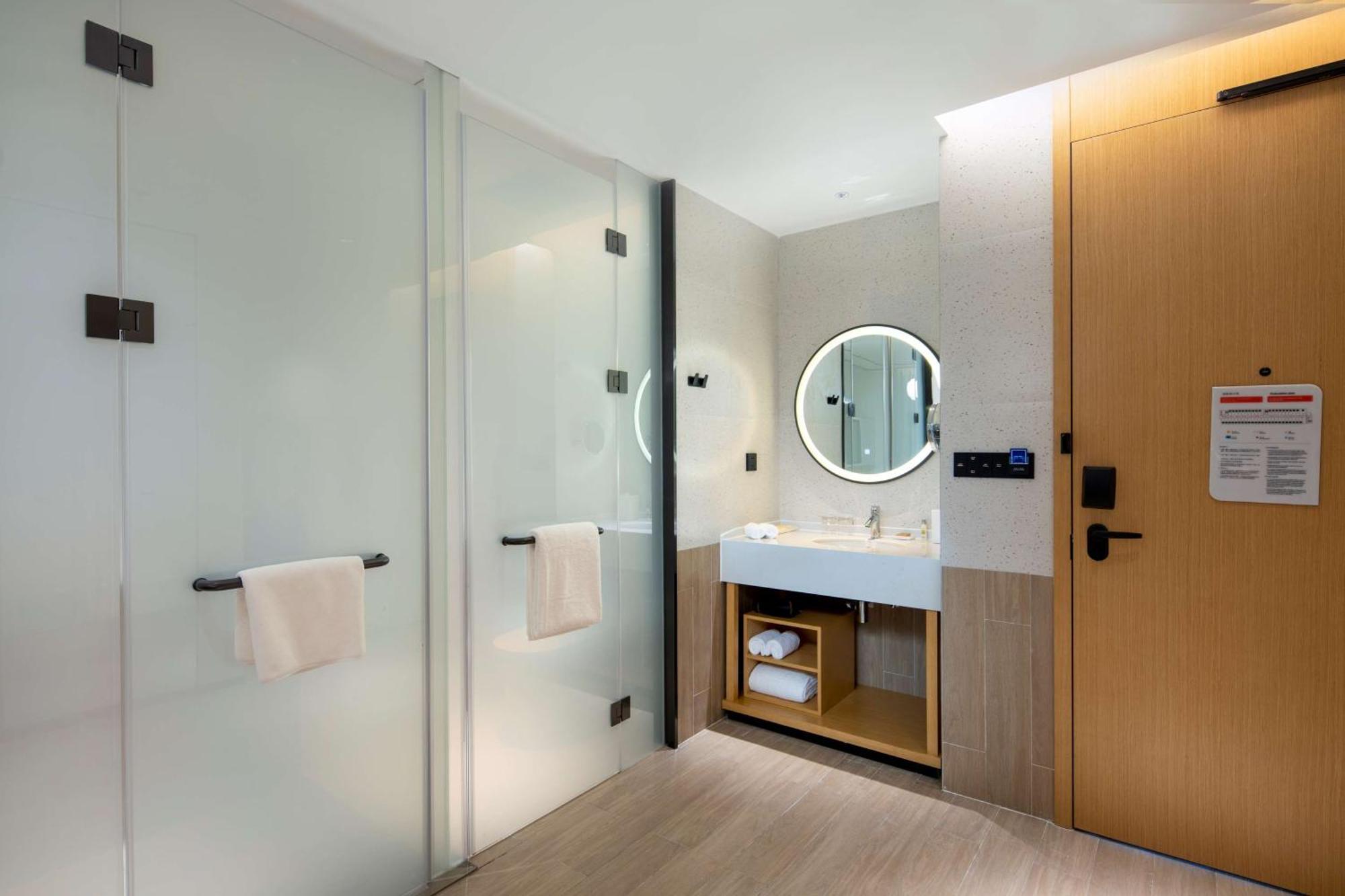 Hilton Garden Inn Shenzhen Nanshan Avenue Esterno foto